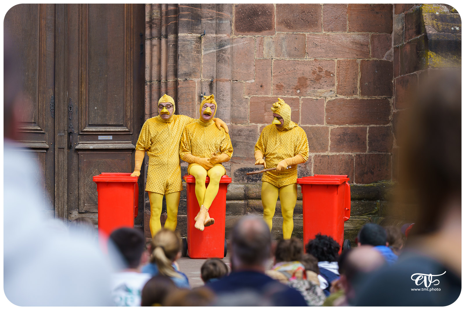 UN POUR TOUS TOUS POUSSIN ! - LES ARTS PITRES